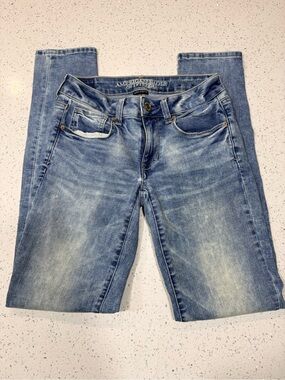 American Eagle Outfitters Faded Light Blue Skinny Jeans Size 2 Long